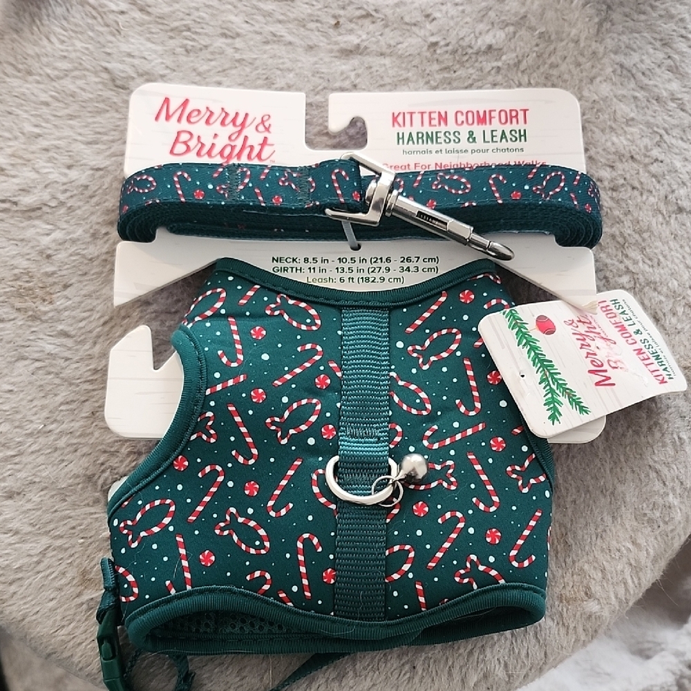 Merry & Bright Kitten Comfort Harness & Leash - Green Candy Cane
